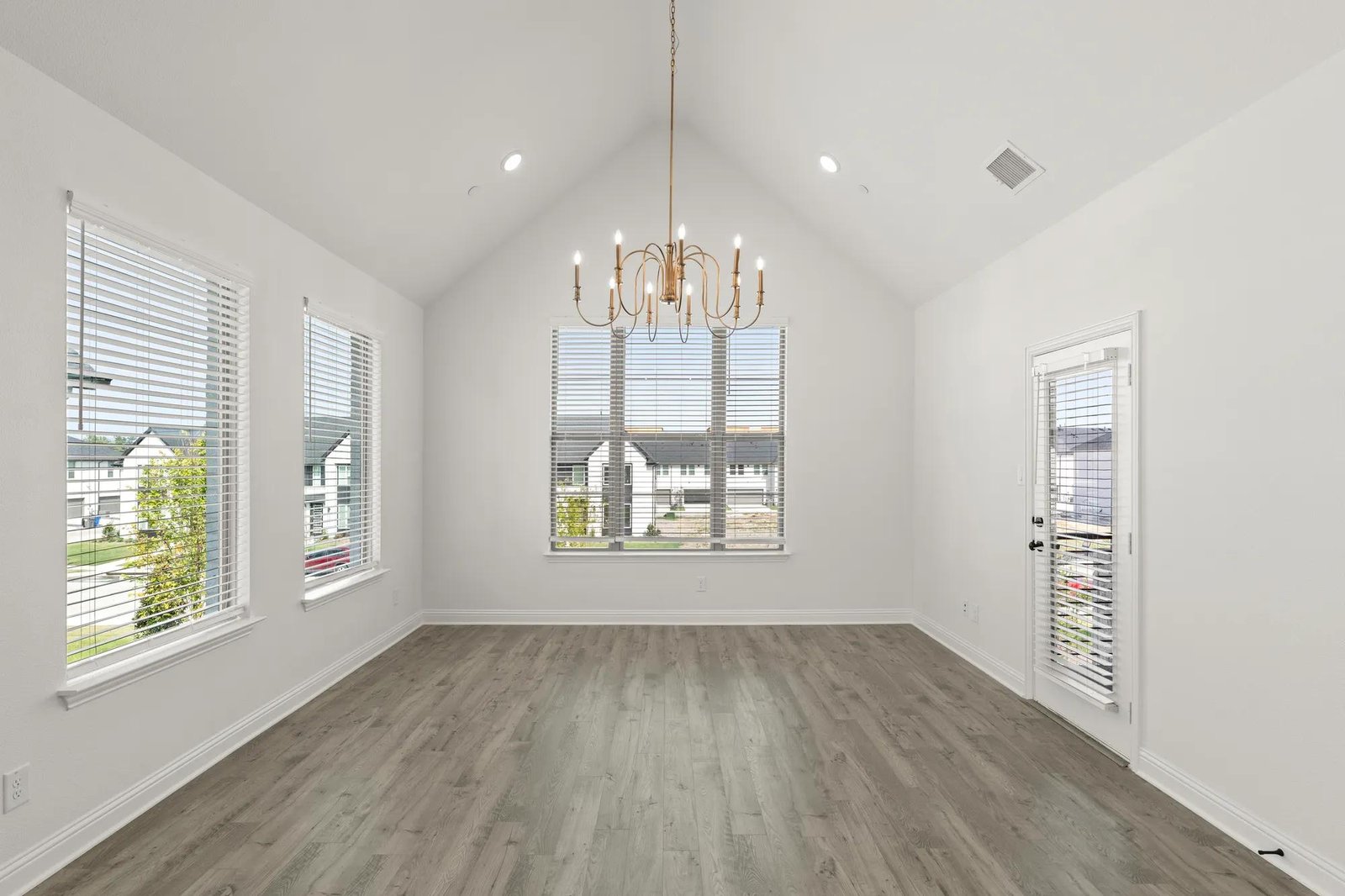 CHCT-0007-E2_RUTHERFORD-A_Family-Room-1