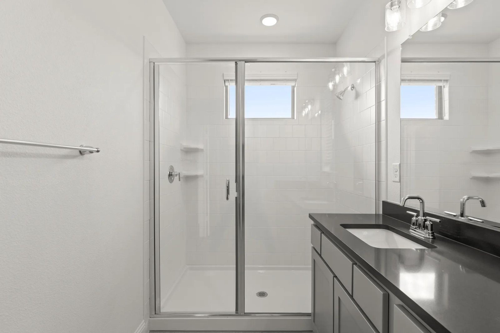 CHCT-0007-E2_RUTHERFORD-A_Primary-Bath-2